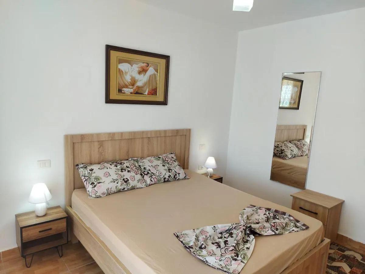 Bral Apartments 4 Durres